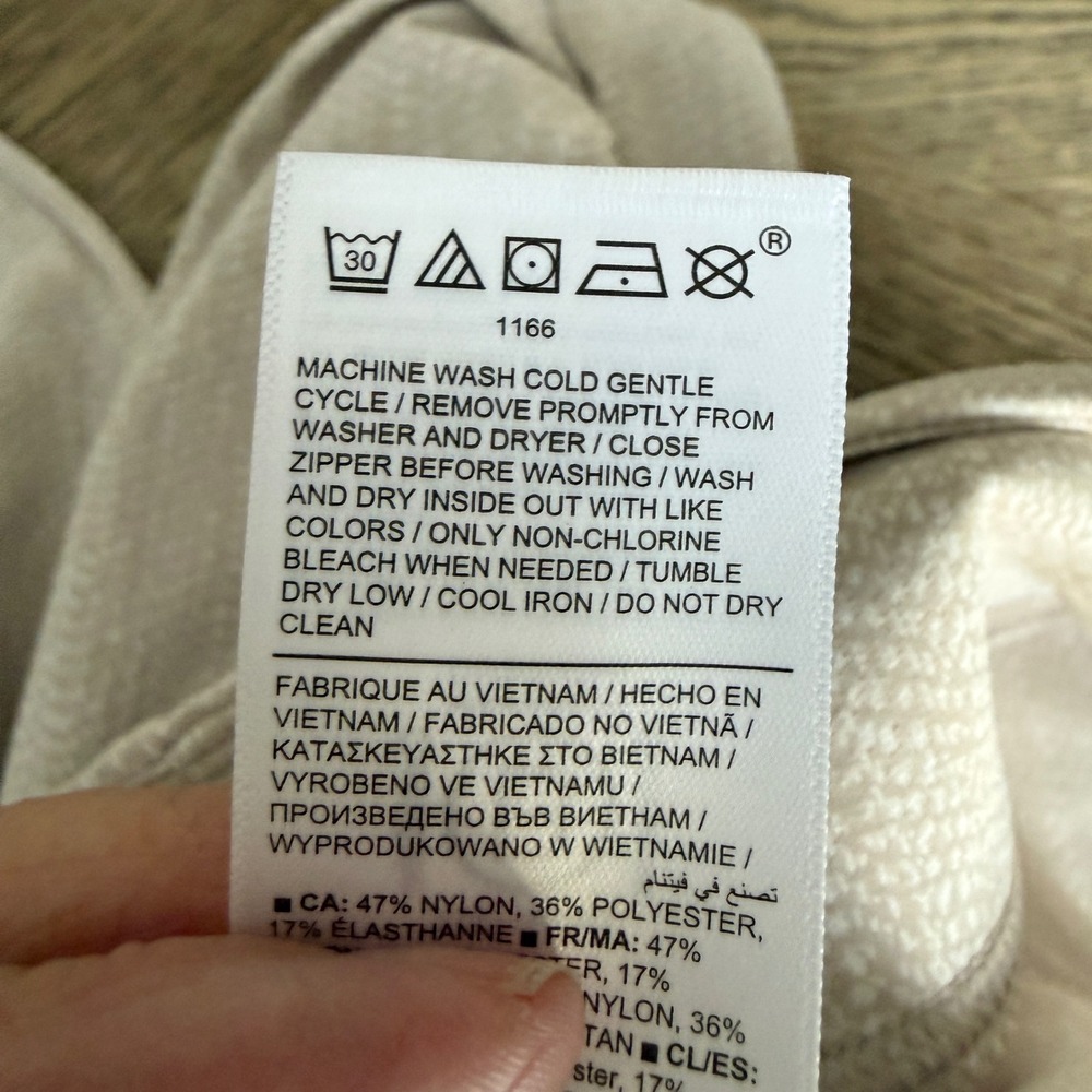 Athleta Textured Print Cropped Ankle Pants Beige White Small Zipper Hem Pockets - Picture 10 of 10